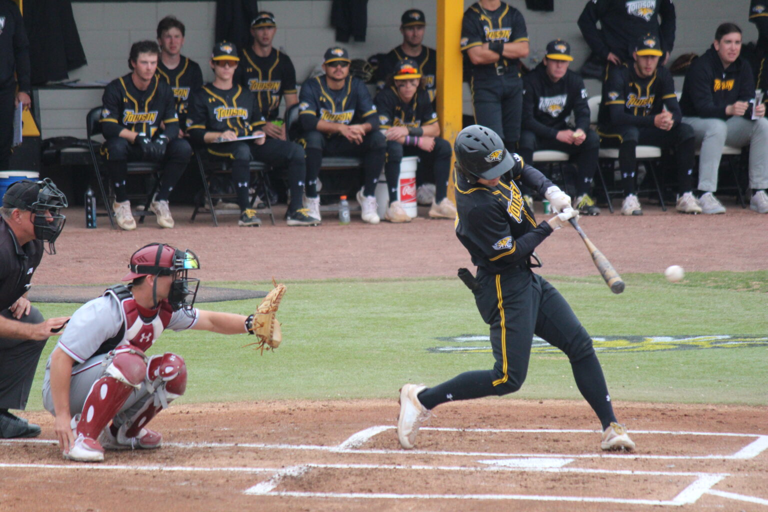 Last place Towson Baseball takes down first place Elon in first game of