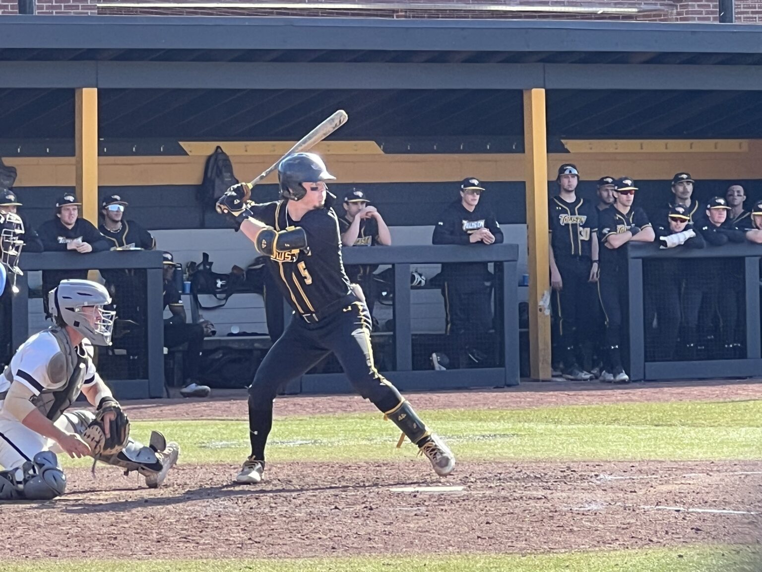 Towson baseball falls to county rival UMBC